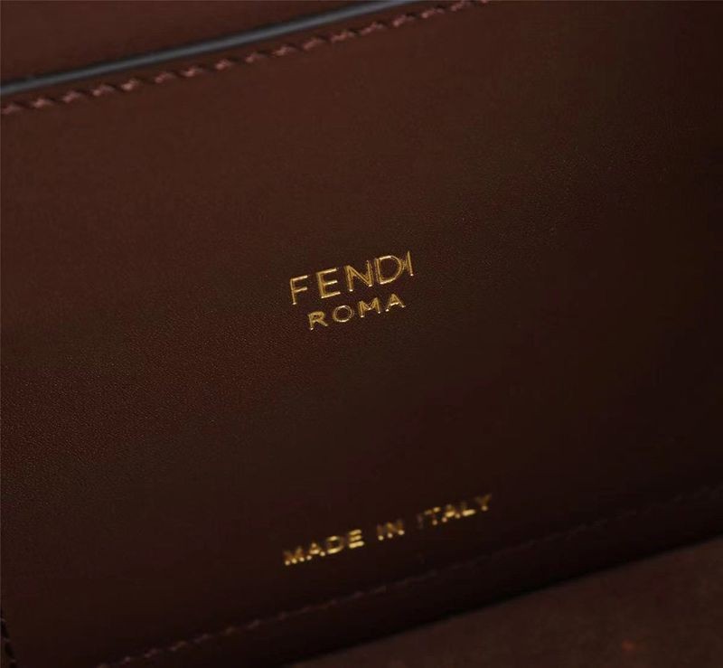 希少色フェンディ ウェイ レザー バッグ 偽物 fea70794