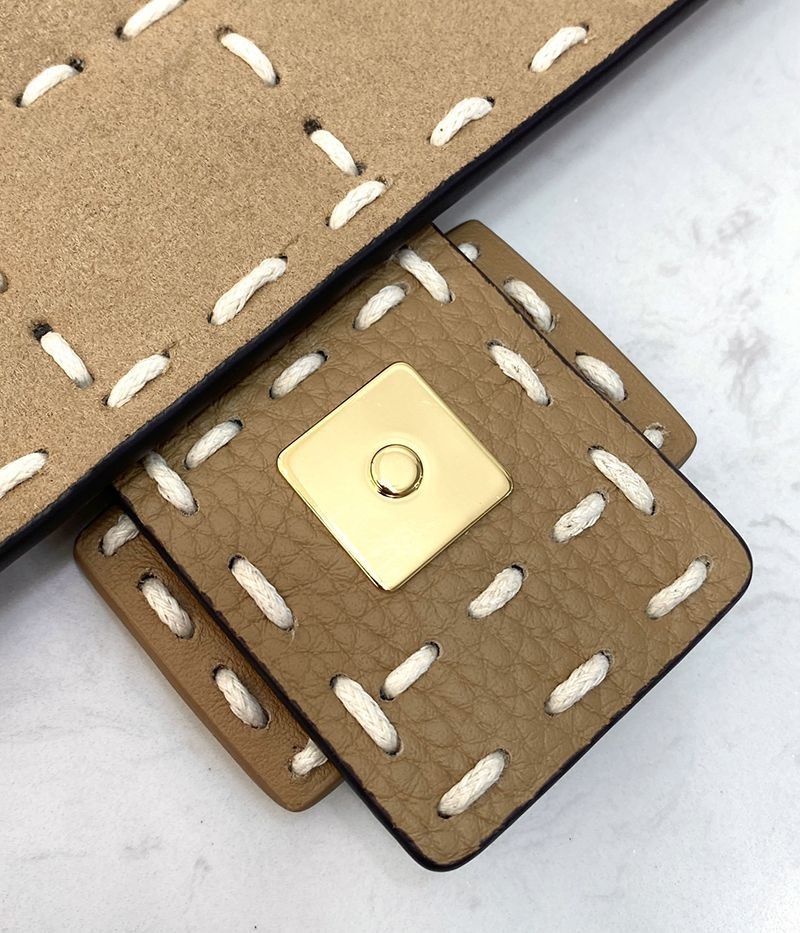 大人気！フェンディ バゲット 偽物 シープスキンバッグ fee80232