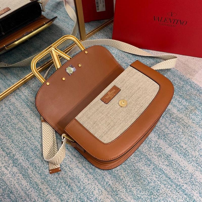 人気ヴァレンティノ ショルダーバッグ 偽物 VEE レザー クロスボディバッグ Vui86717