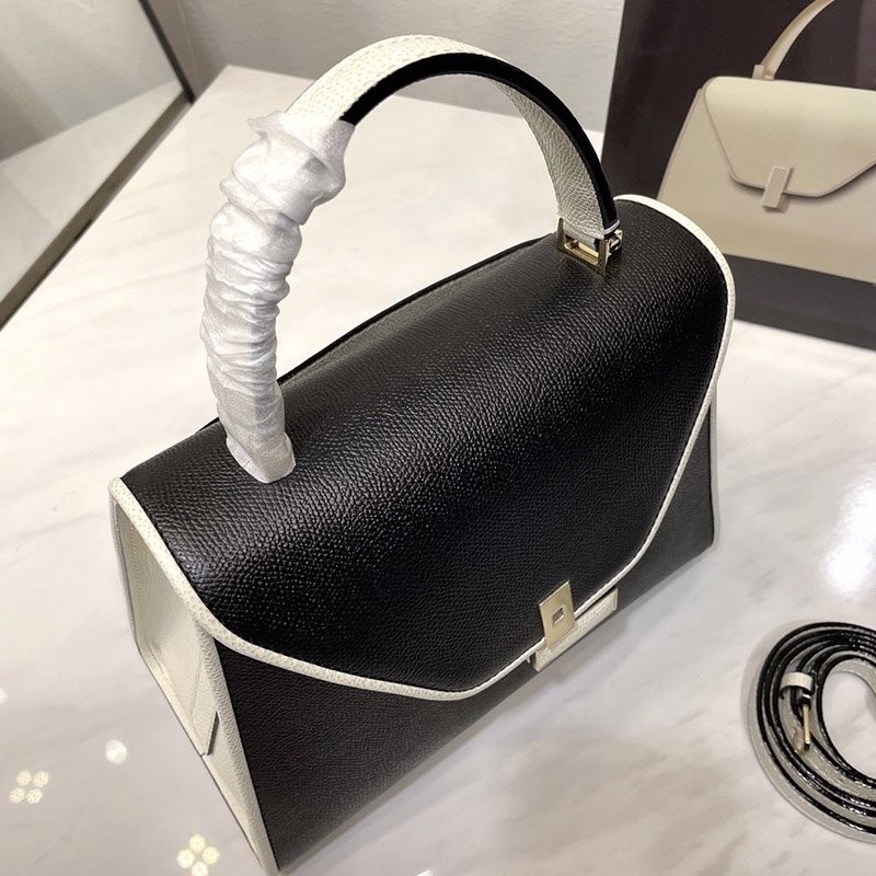 超希少！ヴァレクストラ 偽物 Iside イジィデ クロコダイル ハンドバッグ Vuu95444