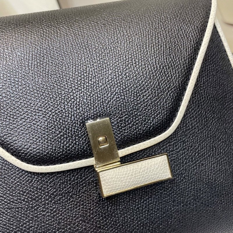 超希少！ヴァレクストラ 偽物 Iside イジィデ クロコダイル ハンドバッグ Vuu95444
