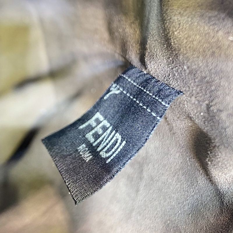 日本未入荷フェンディ モン トレゾール 偽物 スエード FF ミニバッグ feo56956