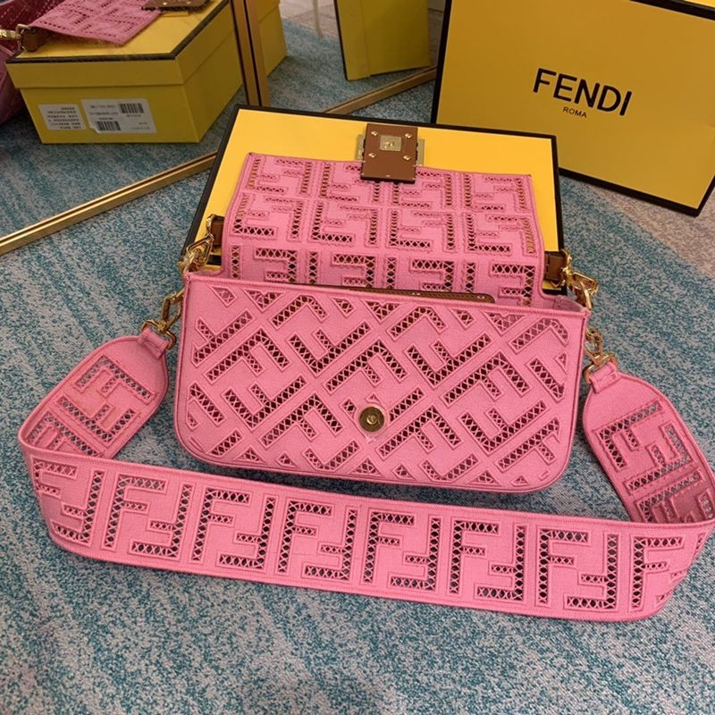 日本未入荷フェンディ バゲット キャンバス バッグ コピー/刺繍 feu38678