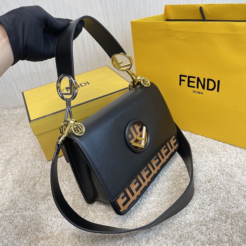 秋冬新作フェンディ キャナイ エフ 偽物 レザー バッグ fem67499