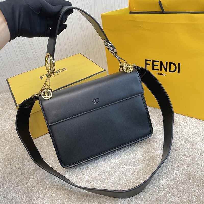 秋冬新作フェンディ キャナイ エフ 偽物 レザー バッグ fem67499