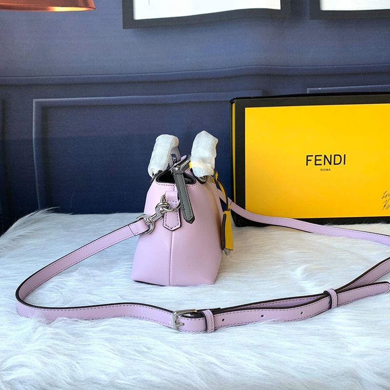 可愛いフェンディ 偽物 バイ ザ ウェイ スモール レザー ボストンバッグ fep90744