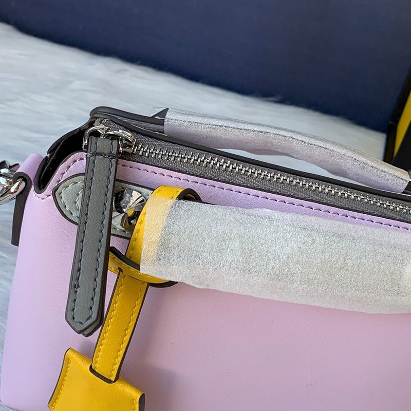 可愛いフェンディ 偽物 バイ ザ ウェイ スモール レザー ボストンバッグ fep90744