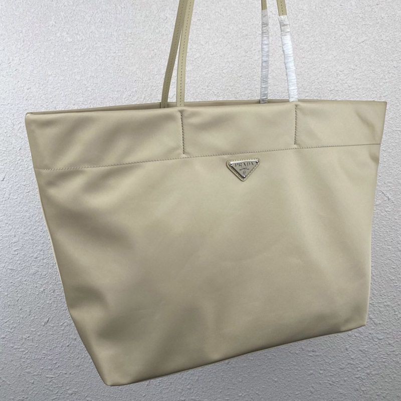 一目惚れ♪限定希少【プラダ】Re Nylon サフィアーノレザー トートバッグ pud94246