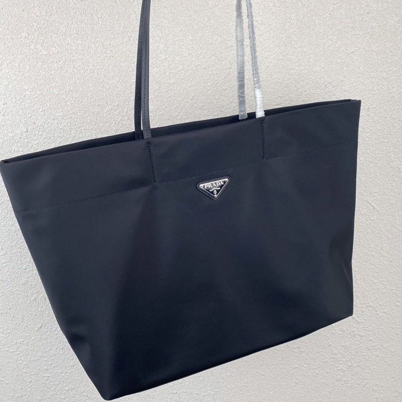 超希少！【プラダ】プラダ*Re Nylon コピーサフィアーノレザー トートバッグ pus78470