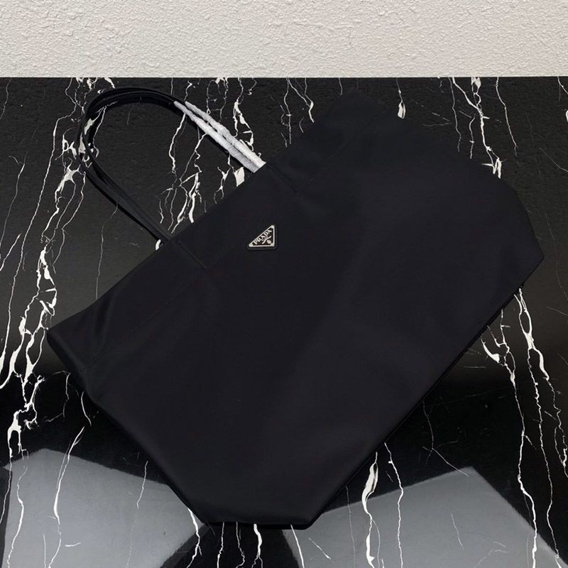 超希少！【プラダ】プラダ*Re Nylon コピーサフィアーノレザー トートバッグ pus78470