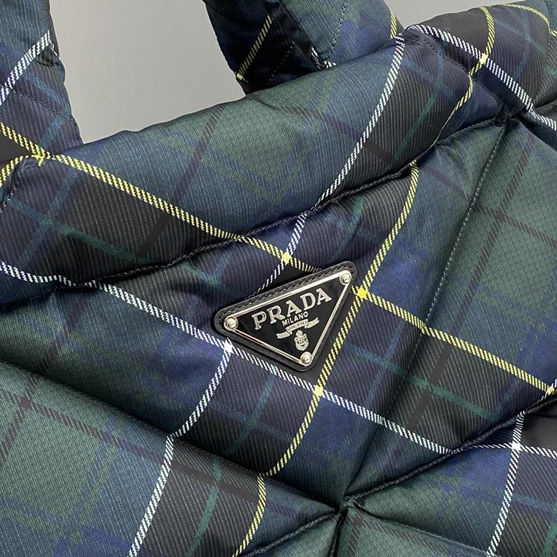 稀少【プラダ】パデッド Re Nylon 偽物トートバッグ リナイロン puy63958