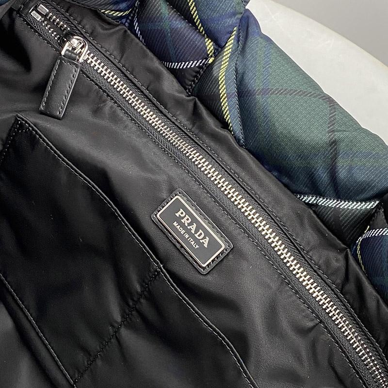 稀少【プラダ】パデッド Re Nylon 偽物トートバッグ リナイロン puy63958
