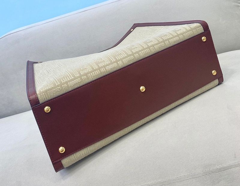 超希少！フェンディ コピー ピーカブー エックストート キャンバス バッグ fen64645