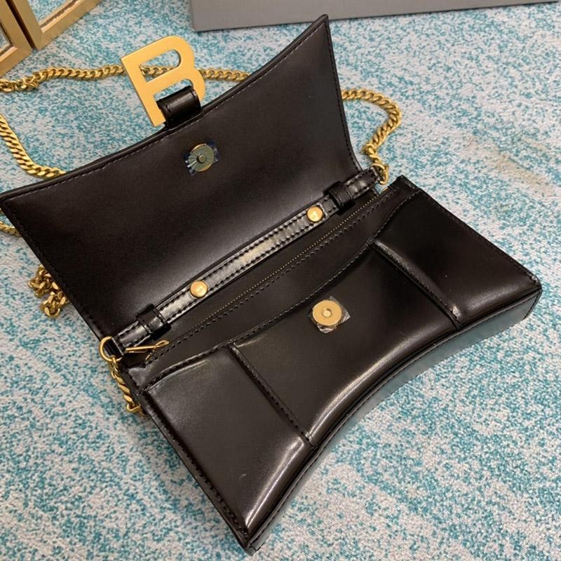 秋冬新作 バレンシアガ アワーグラス 偽物シェイプ Smallトップハンドルバッグ bac86116