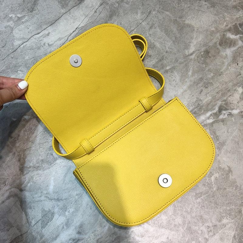 大人気！新色☆希少 バレンシアガ ショルダーバッグ 偽物カメラバッグ bag83787