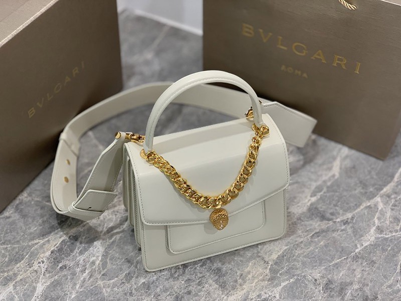 人気急上昇【ブルガリ】新色! SERPENTI FOREVER 白 ナッパ ハンドバッグ 偽物 Buj11725