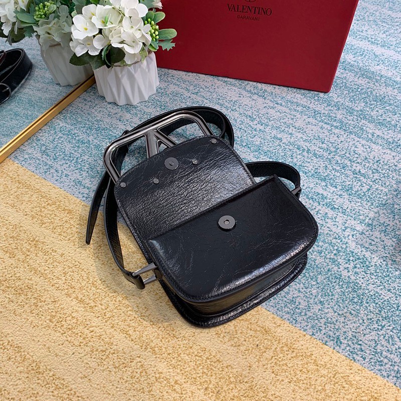 稀少ヴァレンティノ ショルダーバッグ コピー Vロゴ SUPERVEE レザー クロスボディバッグ Vug54666