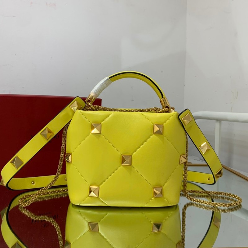 超希少！ヴァレンティノ ハンドバッグ コピー ROMAN STUD QUILTED Vut72437