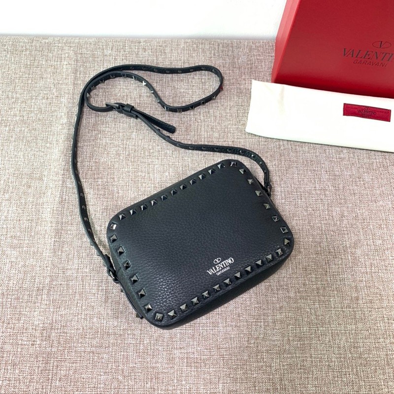 定番ヴァレンティノ ショルダーバッグ コピー ハンドバッグ★ロックスタッズ Vuf33430