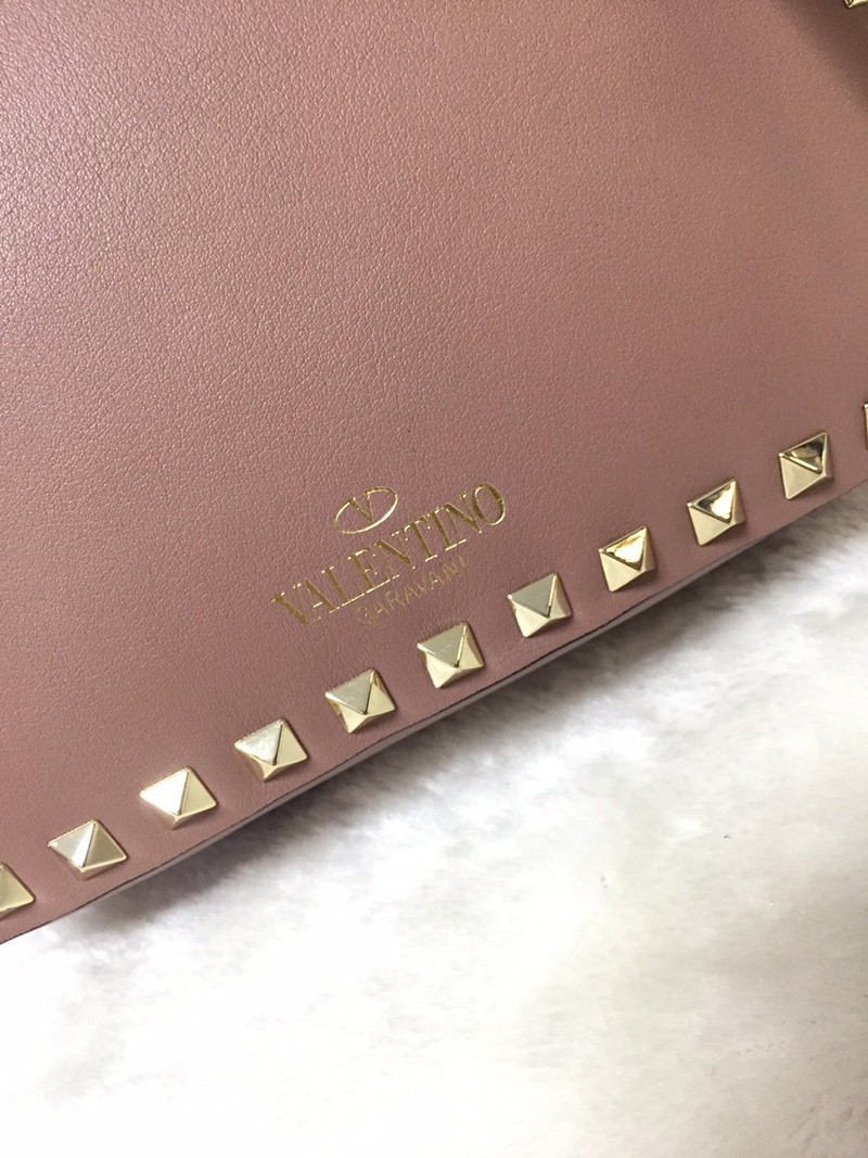 ★日本!!人気！ヴァレンティノ ショルダーバッグ コピー ハンドバッグ★ロックスタッズ Vuy67038