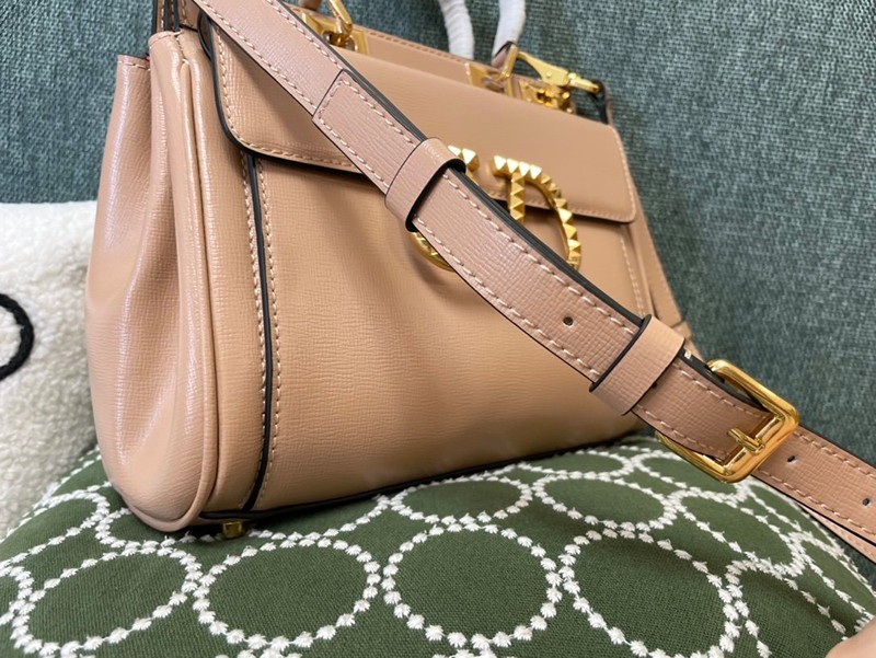 ★日本!!人気！【ヴァレンティノ ハンドバッグ コピー】ROCKSTUD ALCOVE Vuy82117