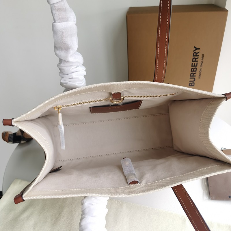 定番バーバリー トートバッグ コピー スモール SM NEW TOTE 8044138