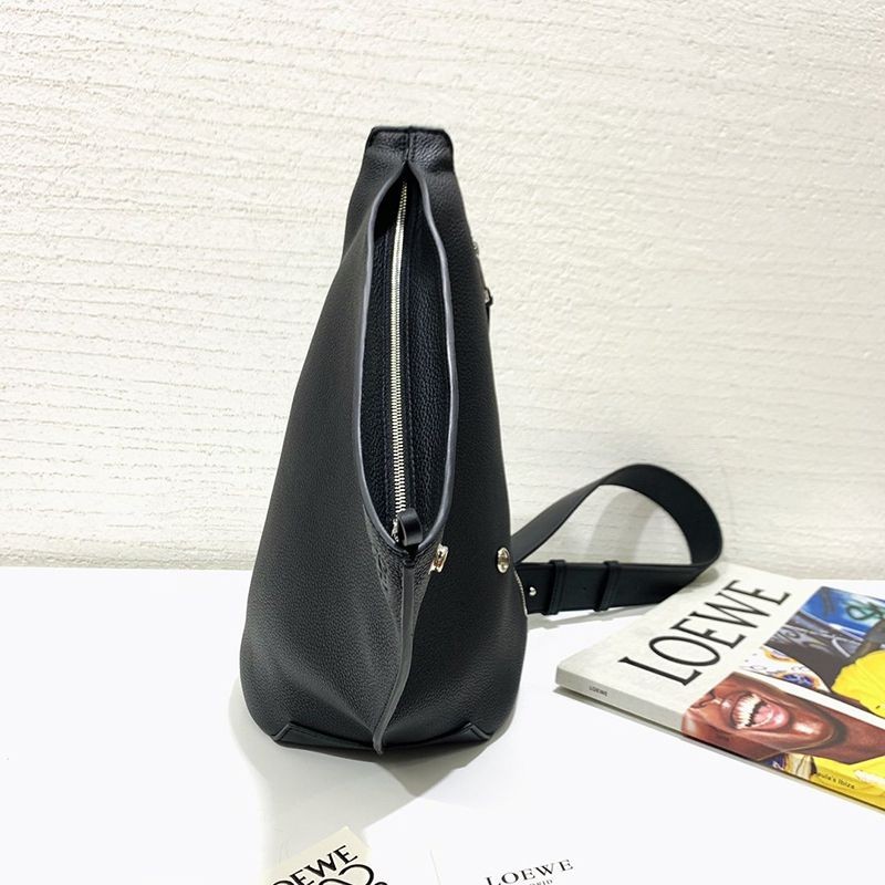大人気！ロエベ ショルダーバッグ 偽物 アントン スリング Anton Sling カーフスキン loq24862