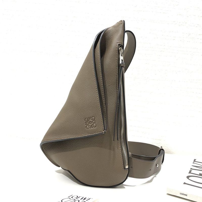 人気急上昇ロエベ ショルダーバッグ 偽物 アントン スリング Anton Sling カーフスキン lod74176