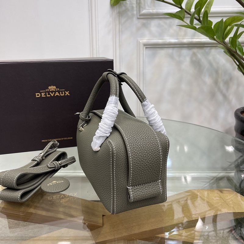 《大人気》DELVAUX 偽物◆Cool Box Mini ソフトグレインレザー製 ハンドバッグ Dee10502