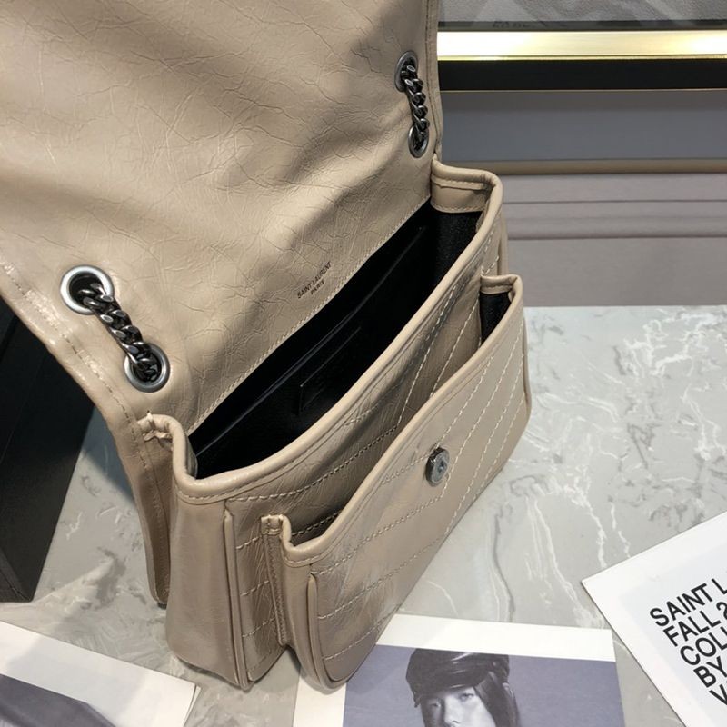 【日本未発売】サンローラン ショルダーバッグ 偽物 ニキ ベイビー クリンクルヴィンテージレザー Sav69448