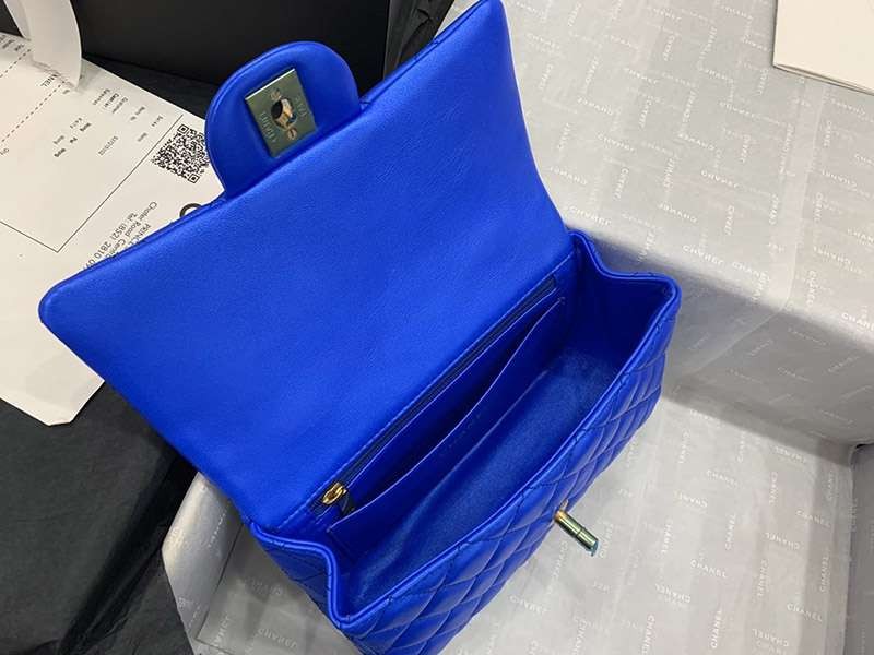 春もの新作 シャネル マトラッセ 偽物チェーン ショルダーバッグ shv90062