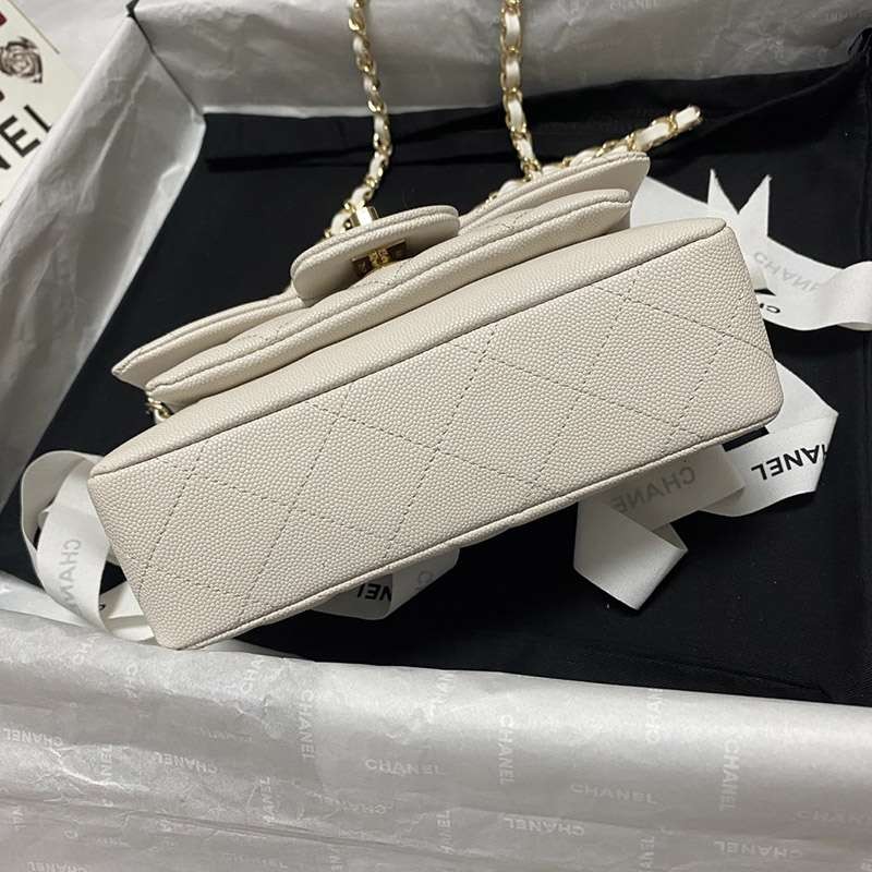 シャネル 生産中止 キャビアスキン コピーチェーン ショルダーバッグ shz20414