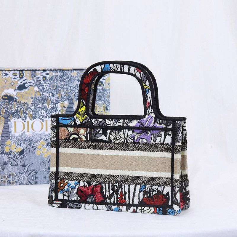 希少色ディオール コピー ブックトート ミニバッグ ミレフルールの刺繍 dec14224
