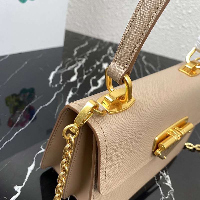 入手困難 プラダ ショルダーバッグ スーパーコピーN級品 puh99062