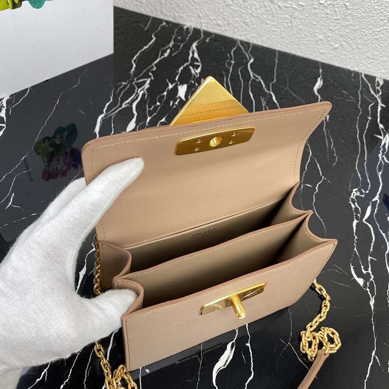 入手困難 プラダ ショルダーバッグ スーパーコピーN級品 puh99062