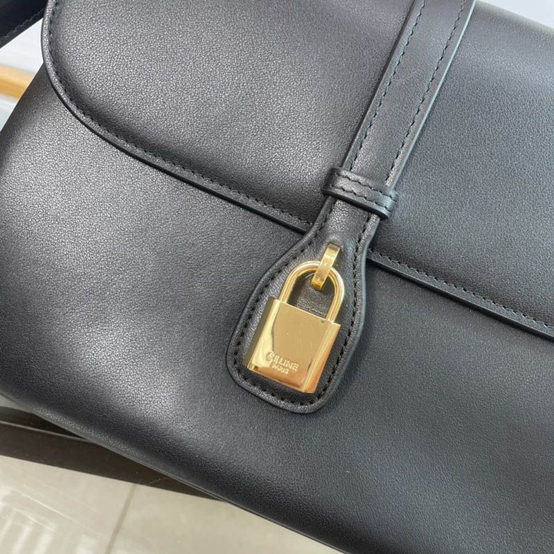 人気No1 セリーヌ 関税補償☆ ミディアムTABOUショルダー Cee16262