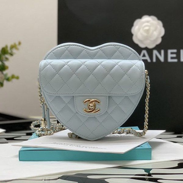 大人気★【シャネル 偽物】22SS♡ハート ショルダーバッグ ラージ shg63004