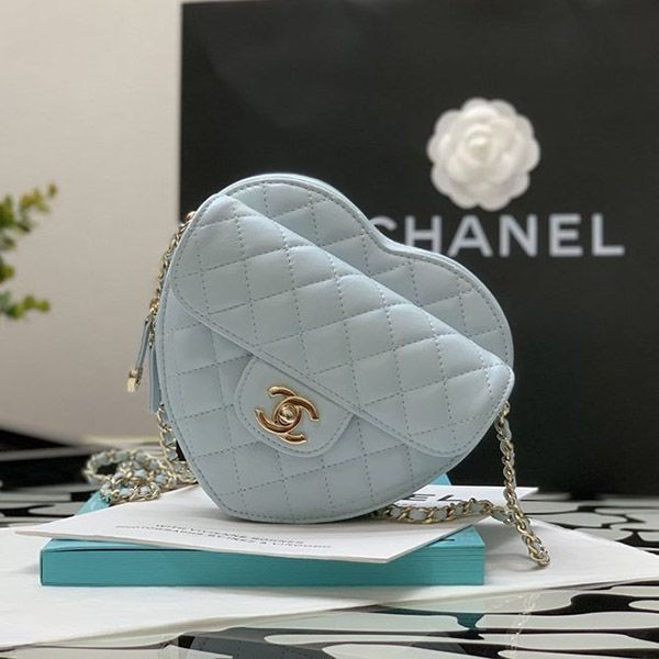 大人気★【シャネル 偽物】22SS♡ハート ショルダーバッグ ラージ shg63004