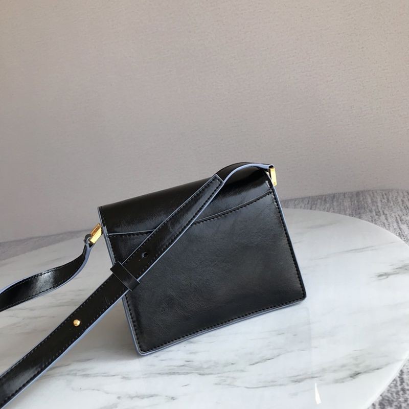 超希少！マルニ バッグコピー ☆trunk bag トランクバッグ 偽物 maw68725