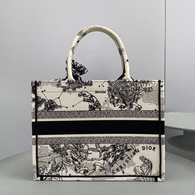 目を惹くカラー ディオール BOOK TOTE 偽物 ミディアムトートバッグ キウリ dez85857
