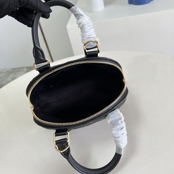一目惚れ♪☆ヴィトン☆ アルマ BB 偽物 2Wayバッグ プレゼント ショルダーバッグ M59821