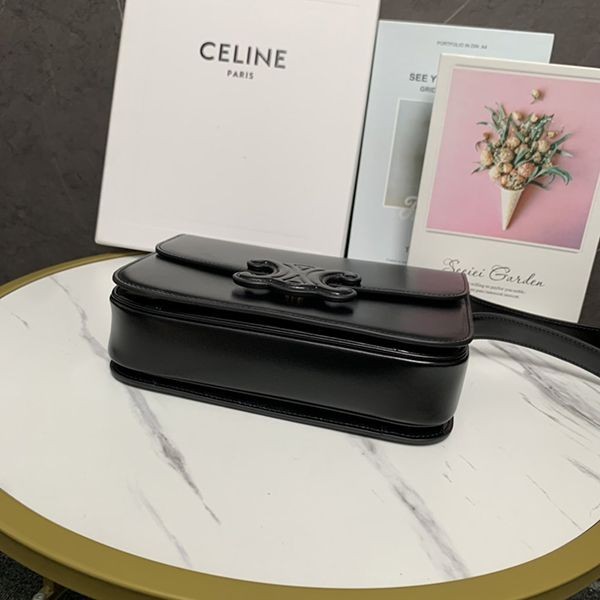 ギフトに最適♪セリーヌ トリオンフ コピースモール ストラップバッグ Cer28557