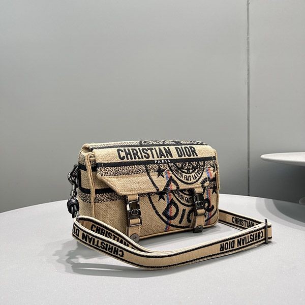 春もの新作ディオールキャンプ 偽物 スモールバッグ ディオール ユニオン ジュートキャンバス der62628