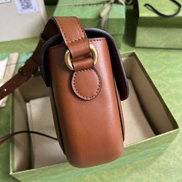 【日本未発売】グッチ エンボス スムースレザー ショルダーバッグ 偽物 2色 675923UD0ET2546