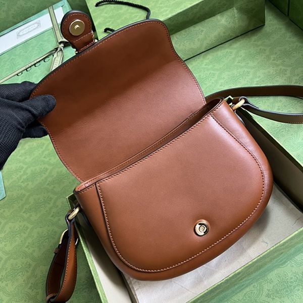 【日本未発売】グッチ エンボス スムースレザー ショルダーバッグ 偽物 2色 675923UD0ET2546