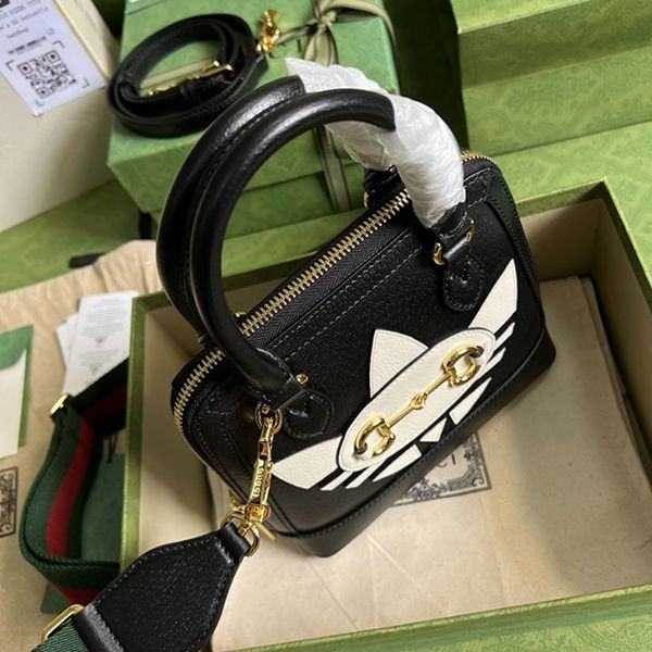 話題コラボ アディダス×グッチ 偽物 ホースビット1955 ミニバッグ 677212U3ZDG8726 677212U3ZDG8726