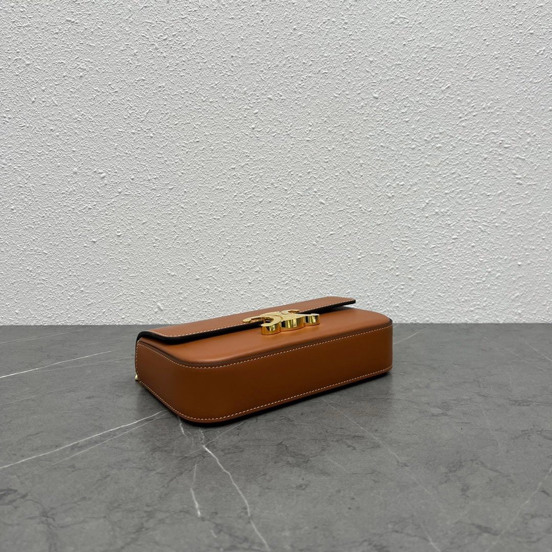 定番セリーヌ コピー トリオンフ チェーン ショルダーバッグ Cey98837