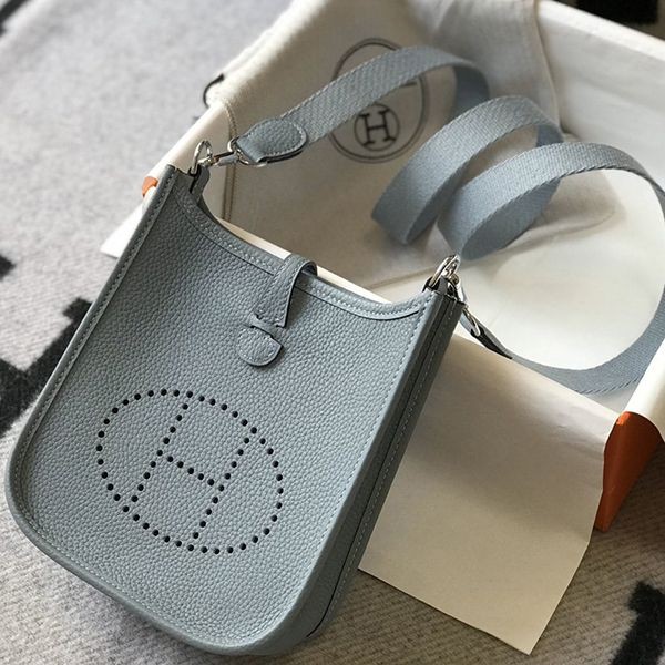 大人気！エルメス エヴリン TPM 16 ショルダーバッグ コピー ero18156