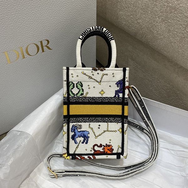 ☆新作☆ディオール BOOK TOTE ミニ フォンバッグ 偽物 dem68066