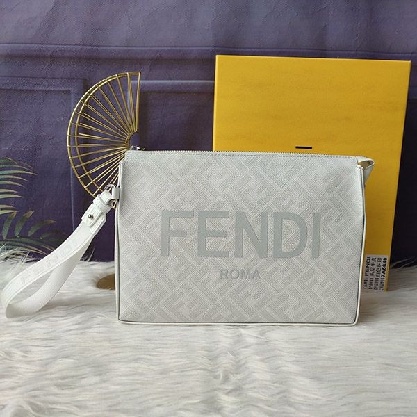 日本未入荷フェンディ 偽物☆FFファブリック スリム クラッチバッグ 7VA564AJJ4F1HR7